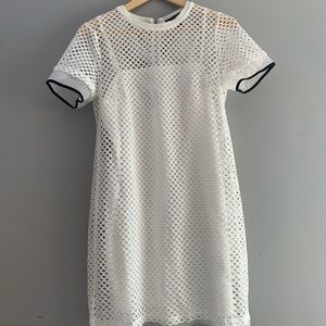 A size small white dress🤍